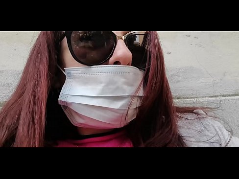 ❤️ Nicoletta hakmerret me fqinjin e saj dhe urinon në garazhin e tij (Karantina speciale italiane Covid19) ❤️❌ Porno tek ne ﹏